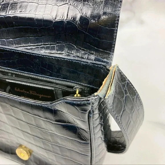 Salvatore Ferragamo Vintage Black
Crocodile Embossed Leather Bag
Gancini Italy - Picture 11 of 13